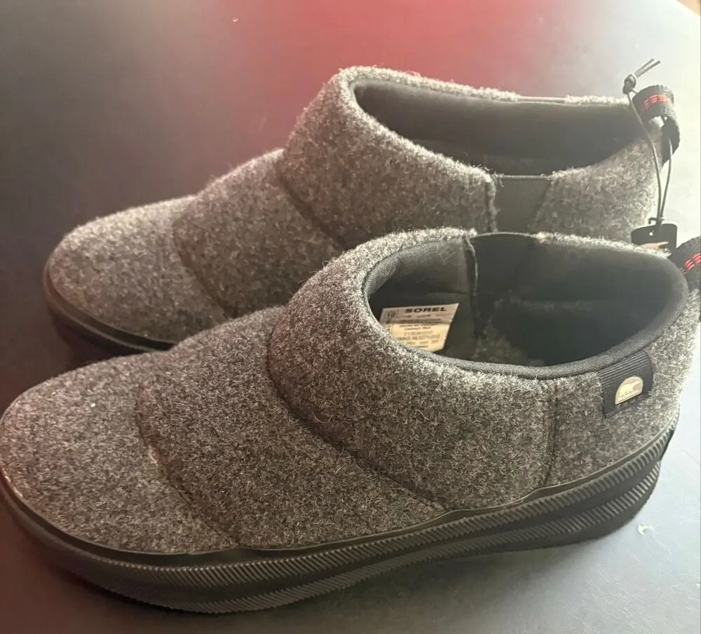 Sorel Out N About IV Mini Puffy Boots Black Slip On Waterproof woman’s size 10